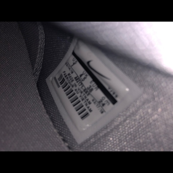 Grey Nike Air Huaraches Sz. 7 (Worn once) - Picture 7 of 7